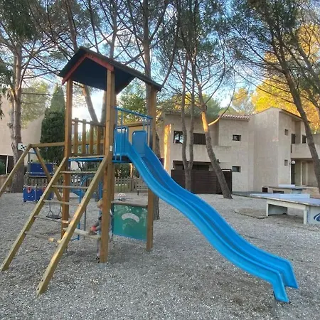 St Raphael Piscine Wifi, Commerces Et A Pieds * Saint-Raphael (Var)