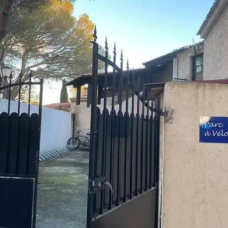 St Raphael Piscine Wifi, Commerces Et A Pieds Apartment *